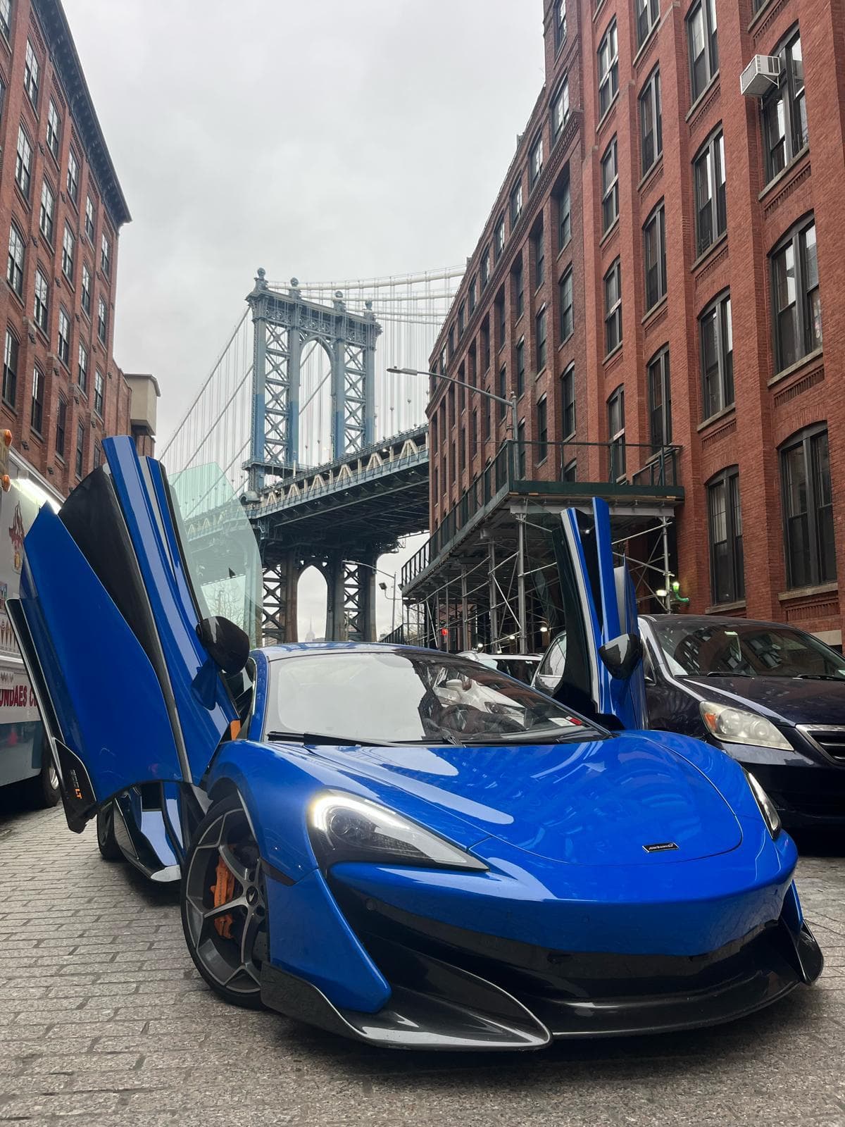 McLaren 650: Exterior: front three-quarter