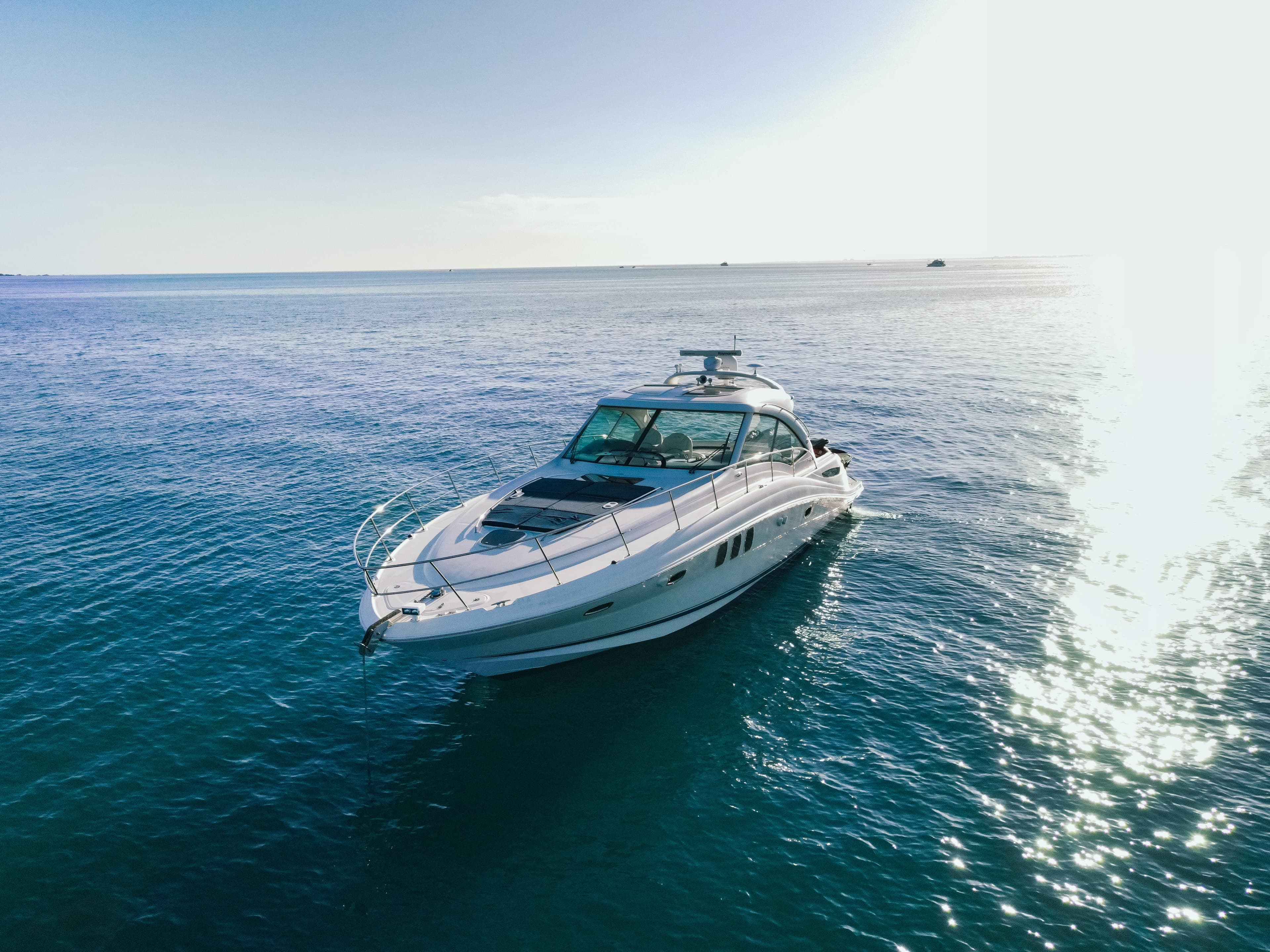 Luxury yacht charter: Stern: platform and water access